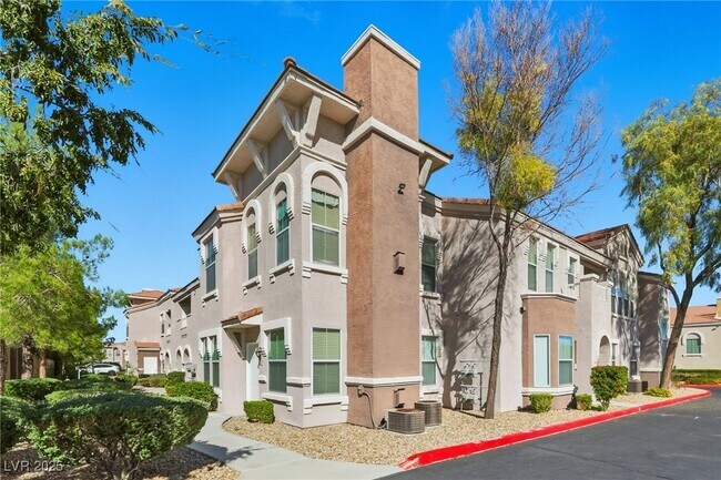 Foto del edificio - 10001 Peace Way