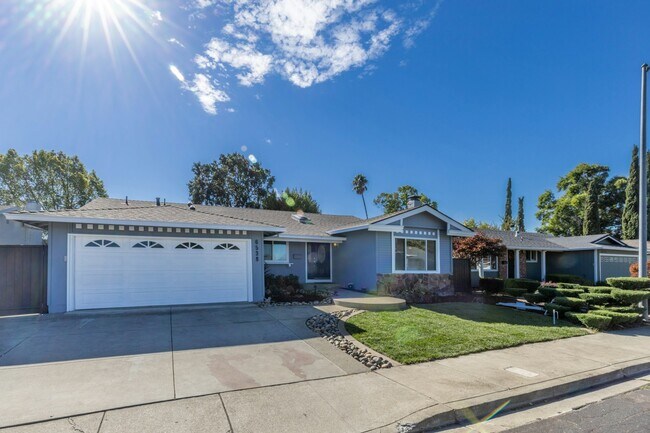 Foto del edificio - 6538 Inglewood Dr