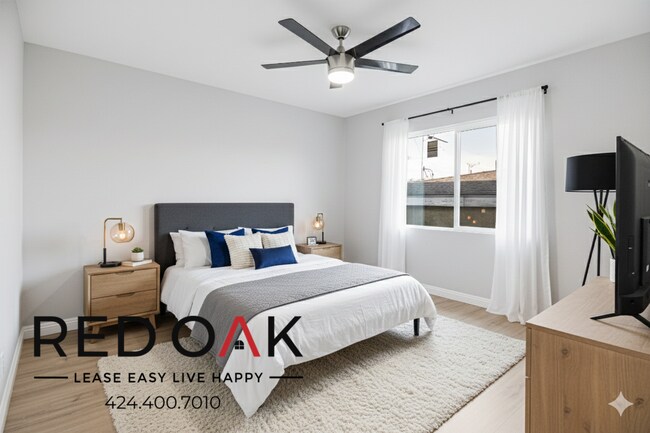 Foto del edificio - 8011 S Western Ave