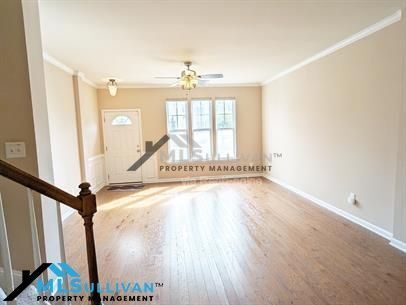 Foto del edificio - 100 Stratford Lakes Dr