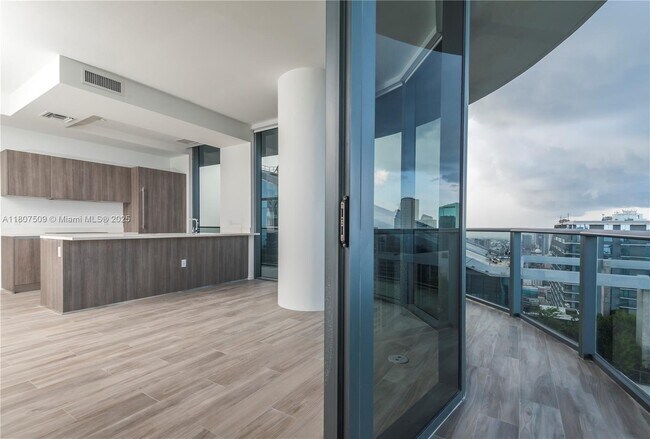 Foto del edificio - 801 S Miami Ave
