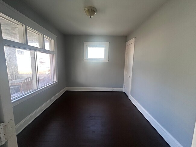 Building Photo - 13414 Ferris Ave