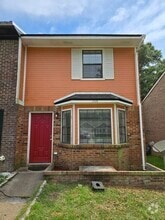 Building Photo - 208 Edith Way