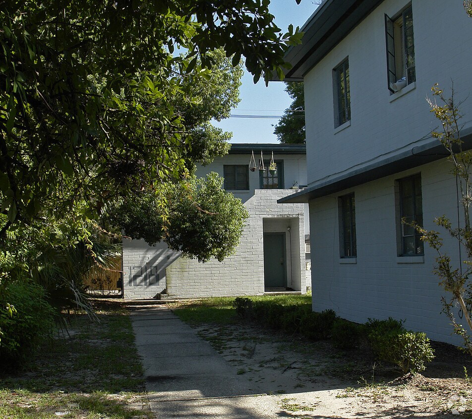 Foto del edificio - 1216 SW 3rd Ave