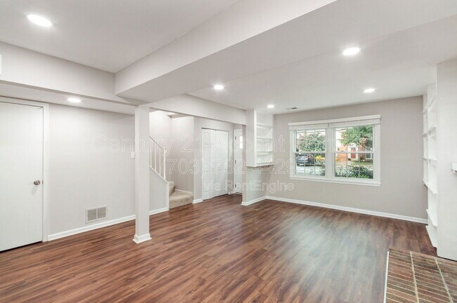 Foto del edificio - 6613 Deer Gap Ct