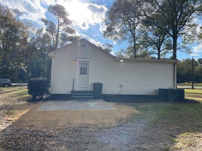 Building Photo - 149 First Bend Rd. FOR RENT!