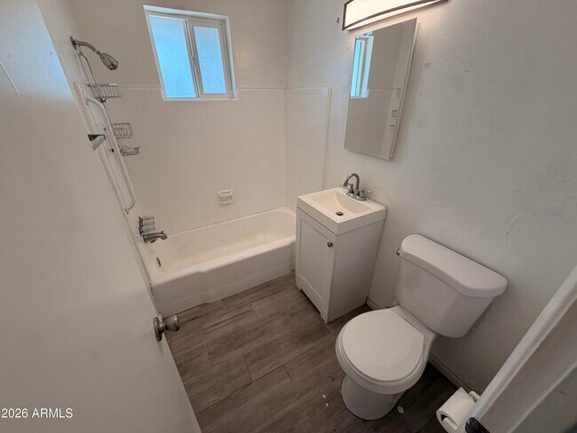 Foto del edificio - 4837 E Willetta St
