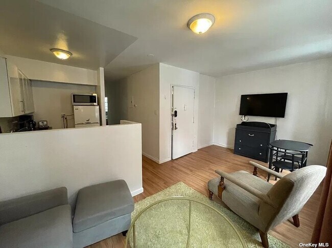 Building Photo - 45 Avenue B