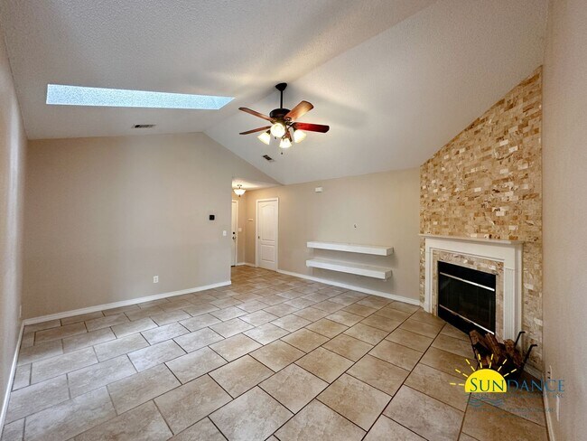 Foto del edificio - Adorable 3 Bedroom Home located  in Fort Walton Beach Home!