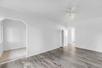 Building Photo - 13410 S Vermont Ave