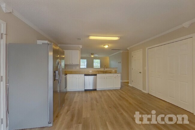Building Photo - 61 Bluebead Ct