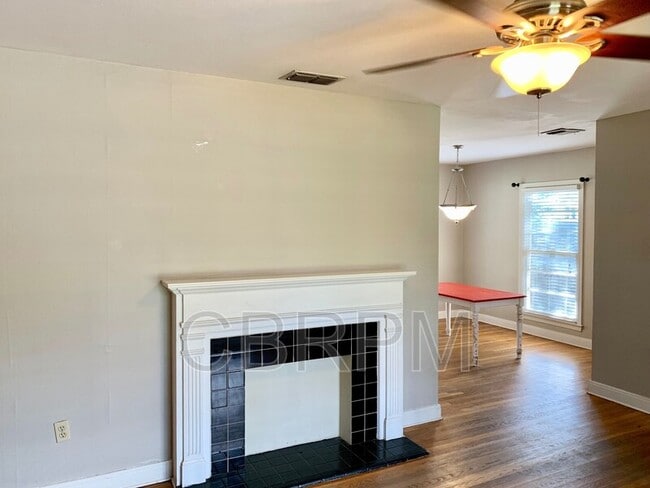 Building Photo - 2707 30th St