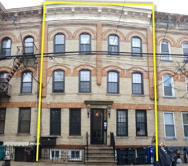Building Photo - 59-23 Woodbine St
