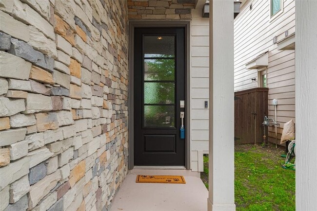 Building Photo - 4046 Balboa Dr