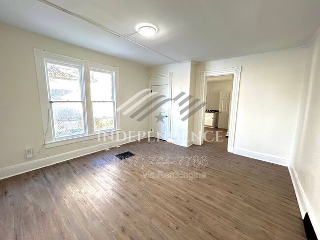 Building Photo - 807 W Ash St