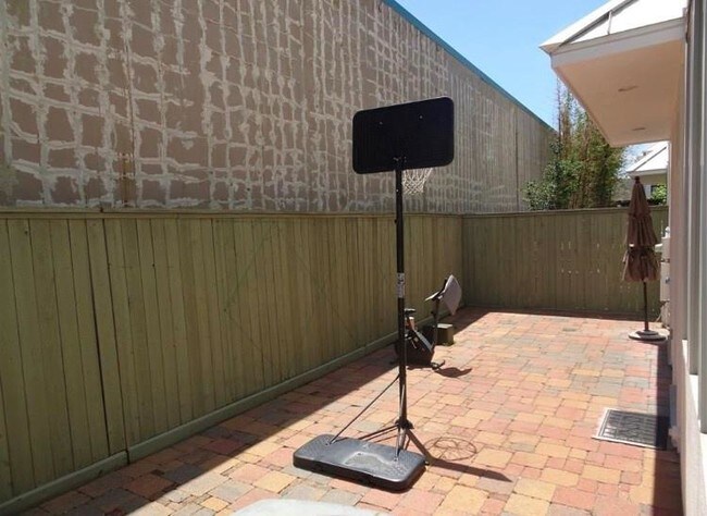 Foto del edificio - 6039 Post Oak Green Ln