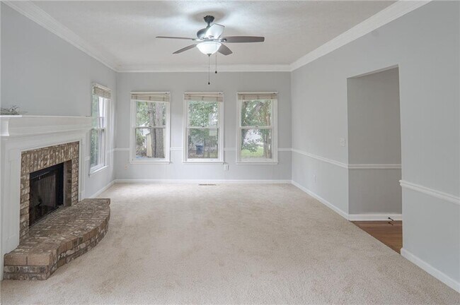 Building Photo - 722 Thornapple Trail SW
