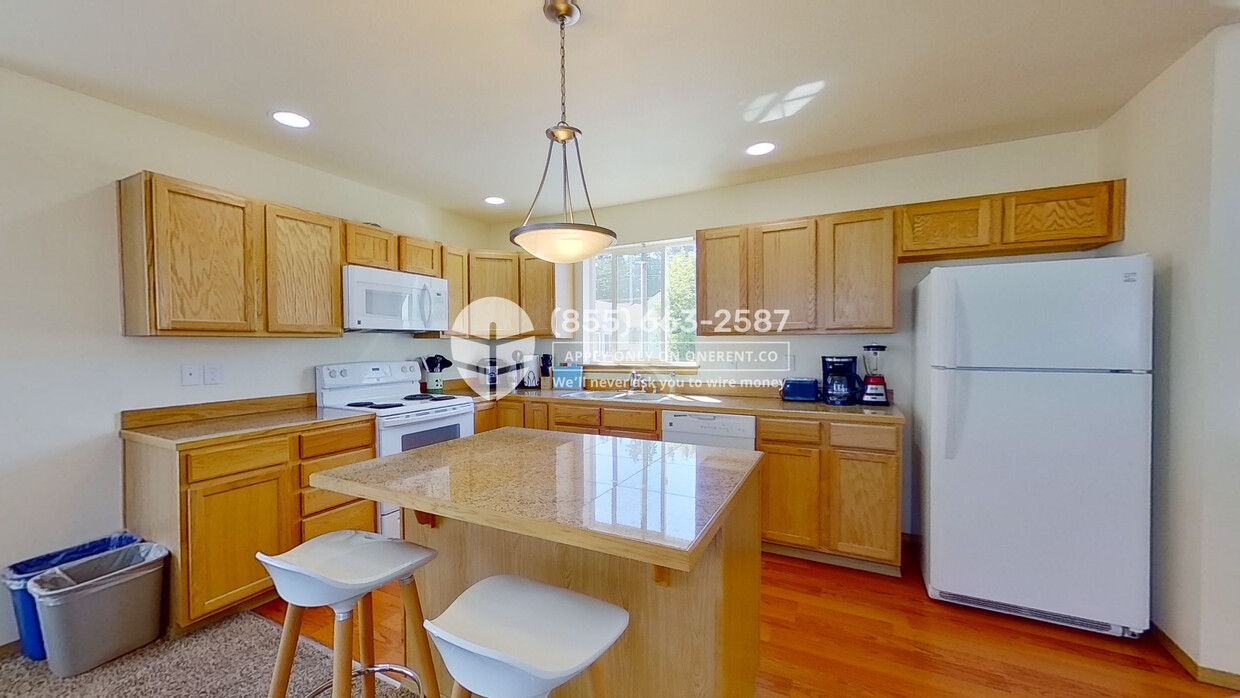 Primary Photo - 14535 Whitman Ave N