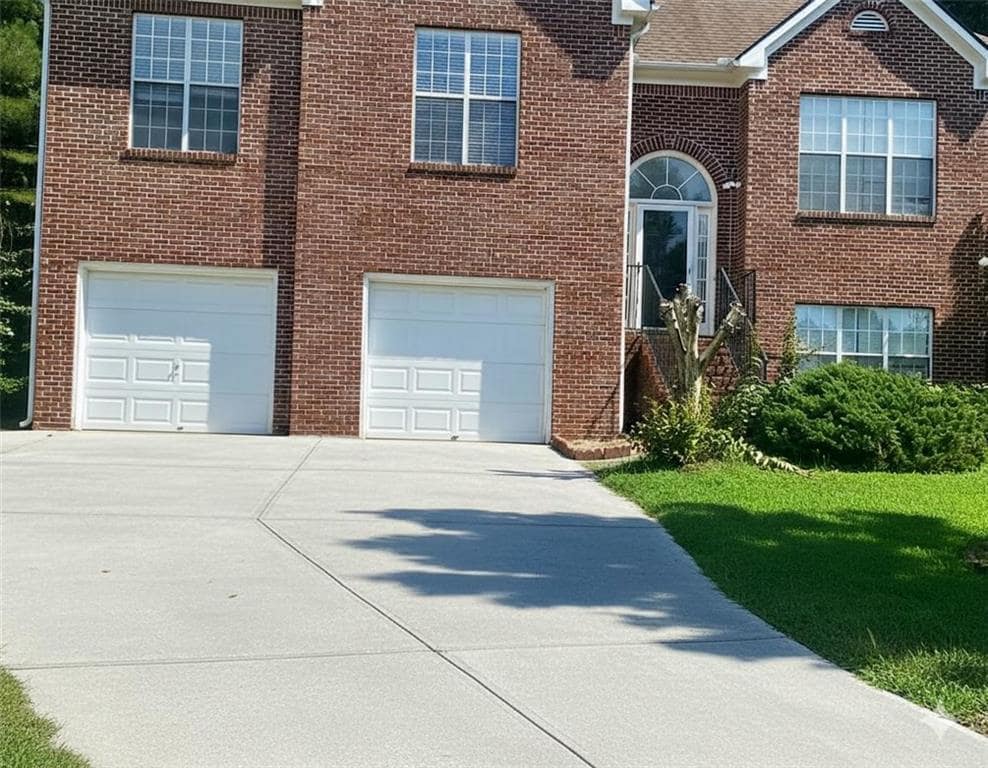 Primary Photo - 750 Legacy Pl SW