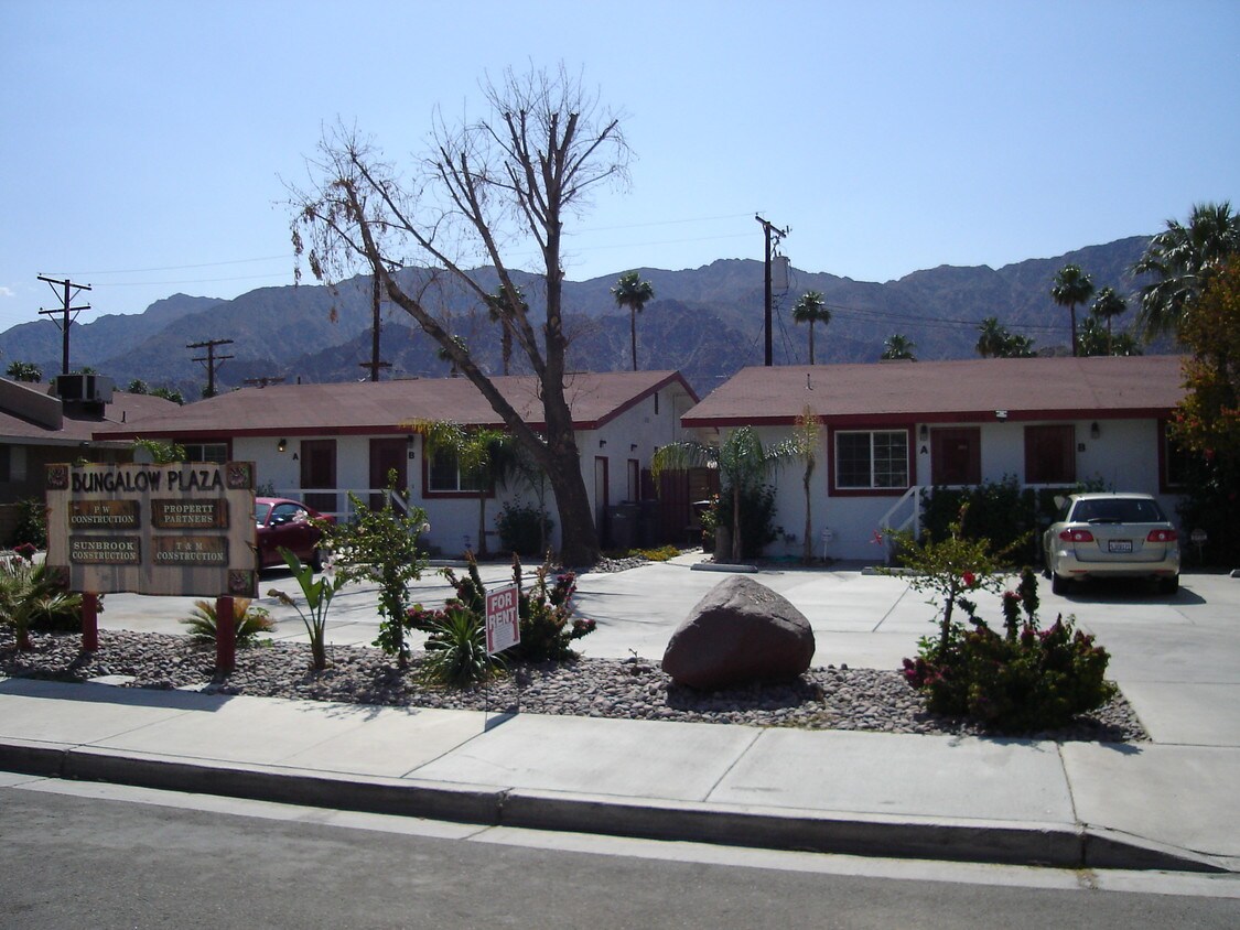 Primary Photo - 51065-51081 Avenida Mendoza