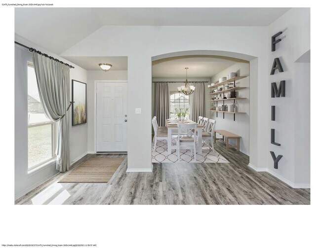 Foto del edificio - COMING SOON.... LIKE NEW - 3 Bedroom, 2 Ba...