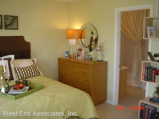 Building Photo - 2 br, 1.5 bath House - 1511 Artisan Court
