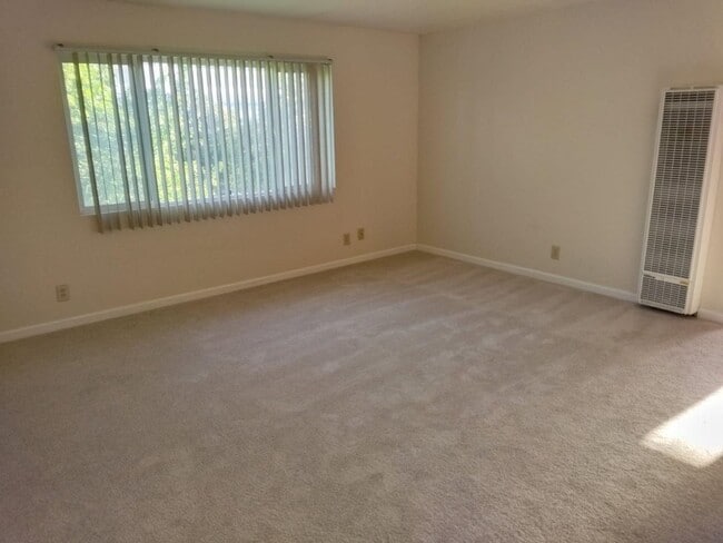 Foto del edificio - 2131 Stanton Ave