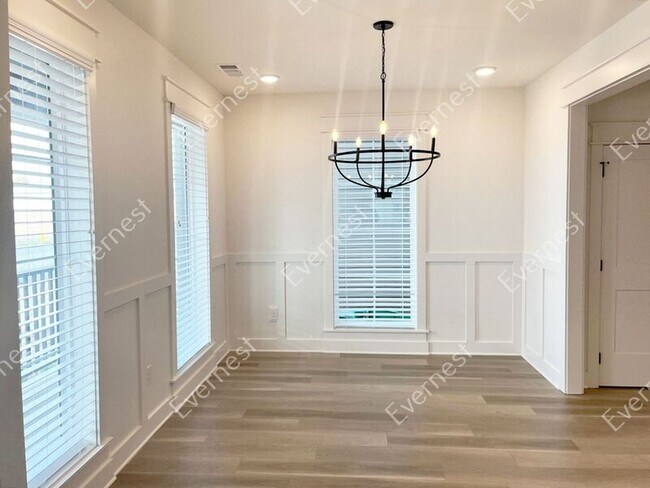 Building Photo - 163 Oasis Dr