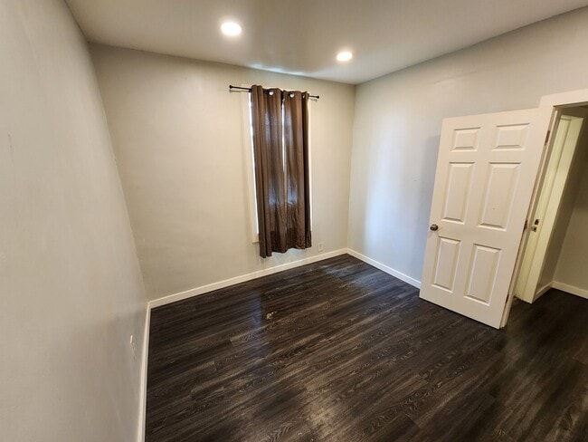 Photo - 9 5th St Apartment