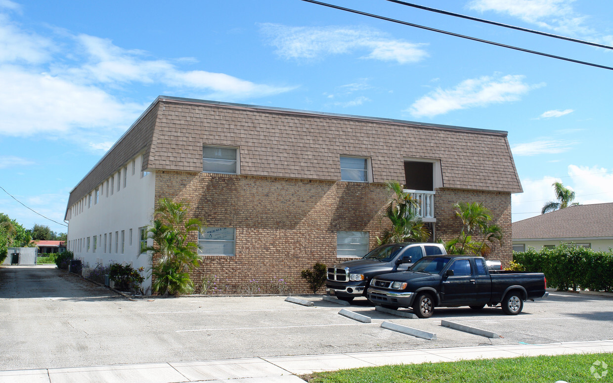 Foto del edificio - 755 Hummingbird Way