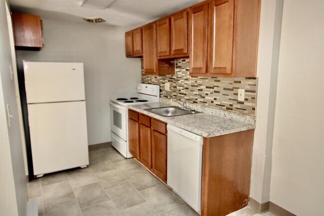 Building Photo - 438 Park Manor Pl