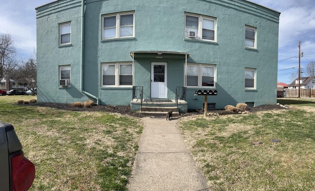 Building Photo - 653 10th St