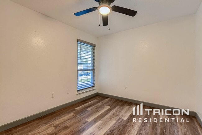 Building Photo - 6217 Old Mill Cir