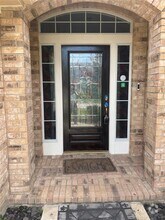 Building Photo - 4323 Country Oaks Ct