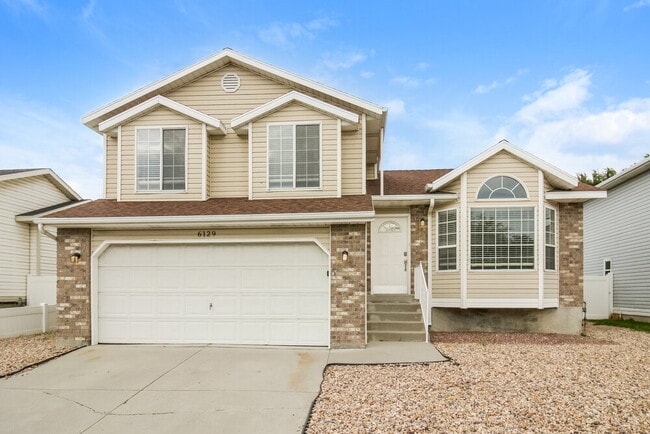 Building Photo - 6129 Crystal River Dr