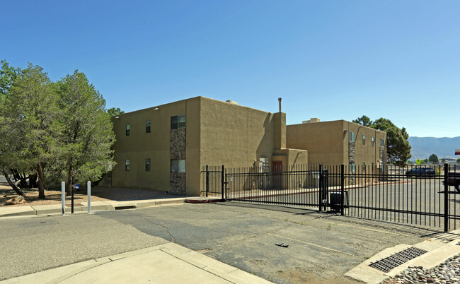 Building Photo - Cedar Point Apartments