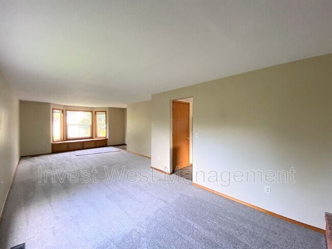 Foto del edificio - 8511 NE 66th St