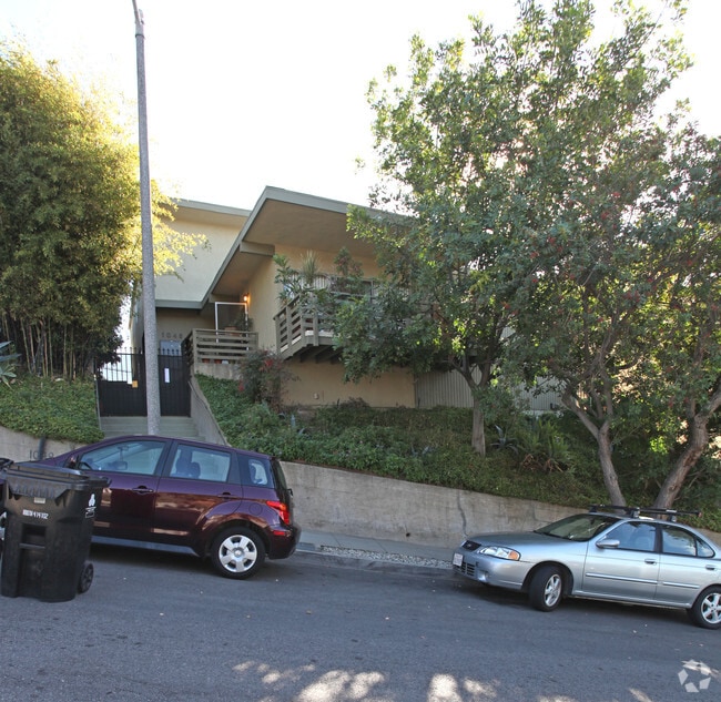 Building Photo - 1048 Everett Pl