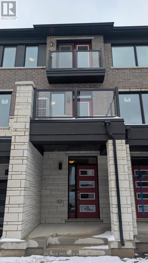 Primary Photo - 11 Pearen Ln