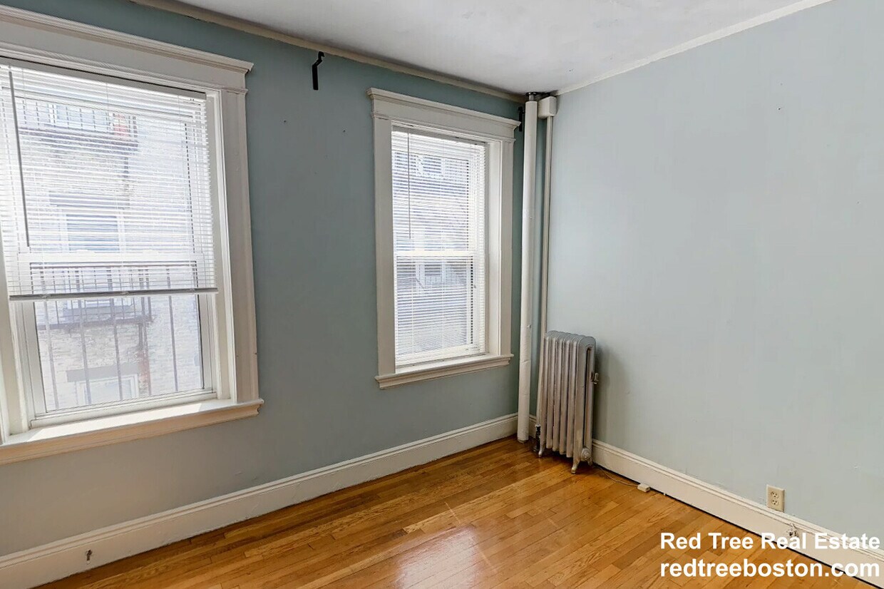 Primary Photo - 111 Park Dr