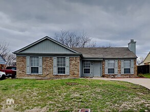Building Photo - 7417 Shadow Bend Dr