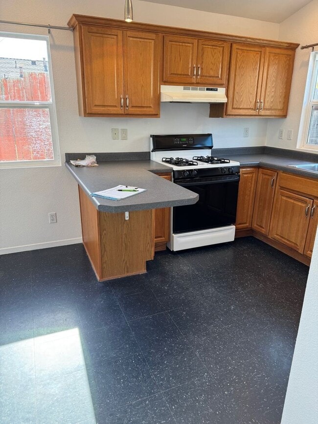 Building Photo - High St. - 269-273 High St. San Luis Obisp...