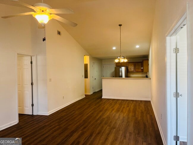 Building Photo - 306 Lenox Cir