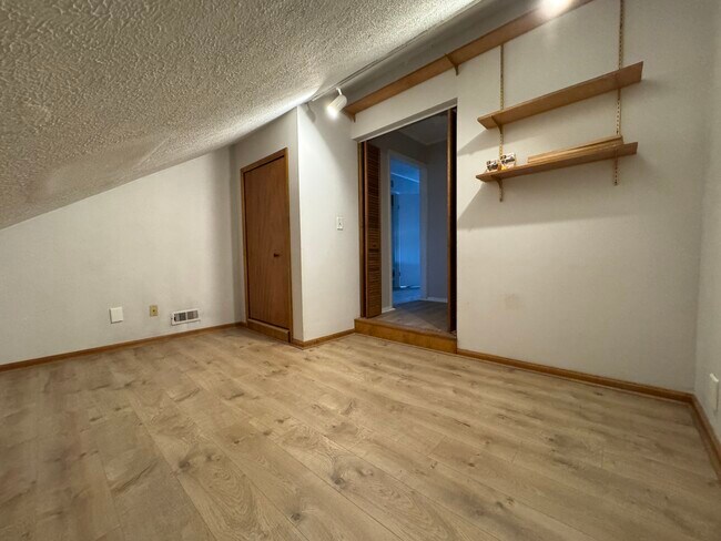 Foto del edificio - 7360 Trailside Dr