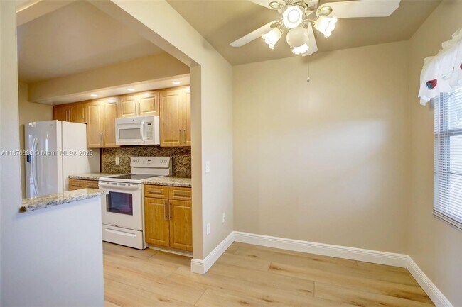 Building Photo - 1500 SW 131st Way