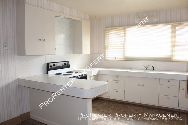 Foto del edificio - Spacious 1 Bed, 1 Bath Ogden Apartment