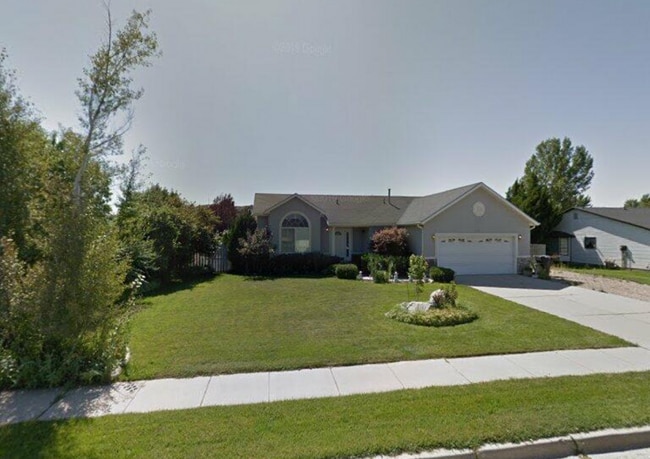 Building Photo - 1627 E Canyon Dr