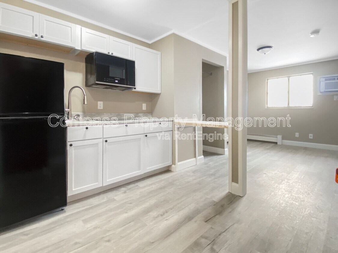 Foto del edificio - 136 N Lake St