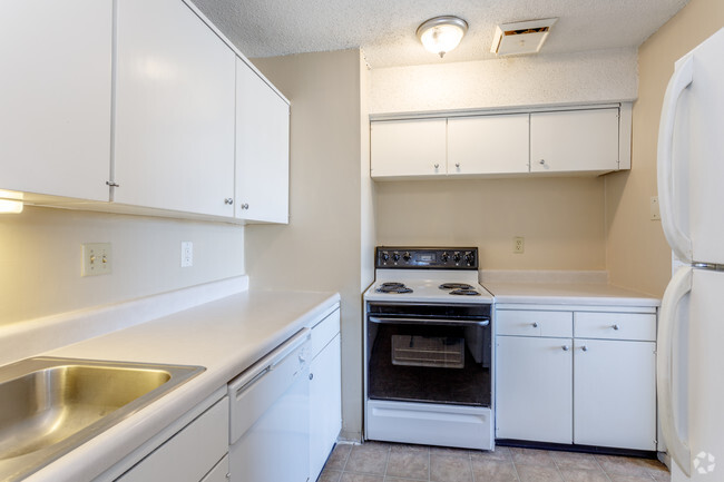 2BR, 2BA Loft - 1280 SF - Windchase Flats & Townhomes