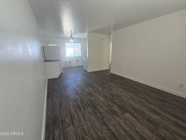 Foto del edificio - 2513 N 48th Pl